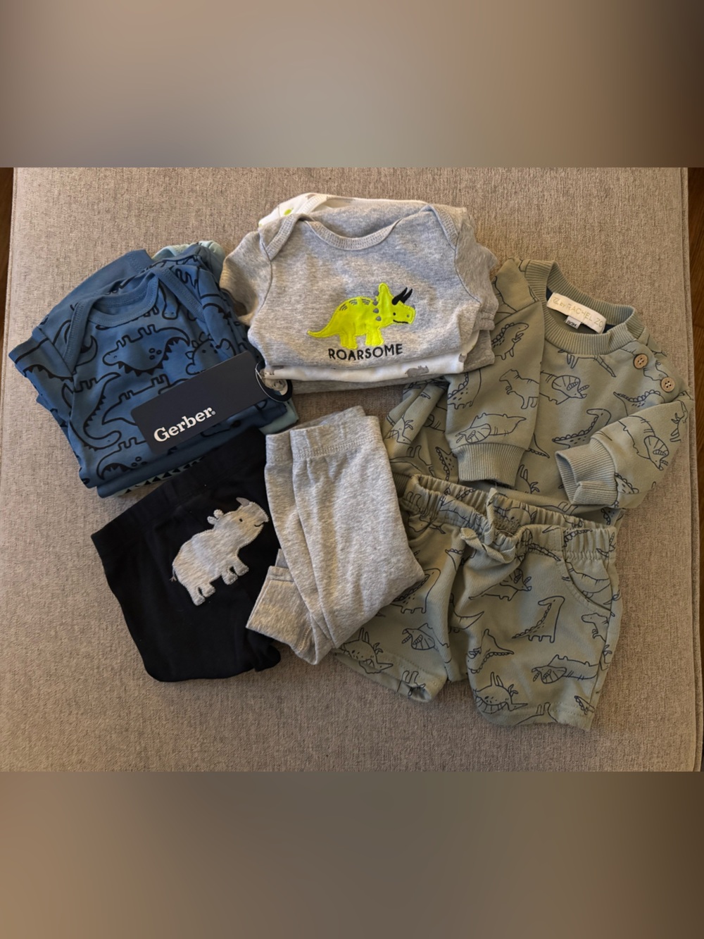 LIKE NEW Baby Boy size 0-3 month Bundle